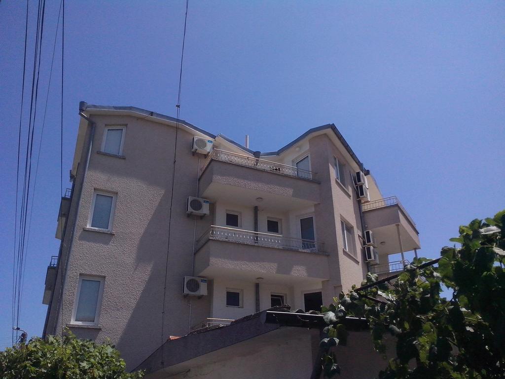 Guest House Krasi Chernomorets Bagian luar foto