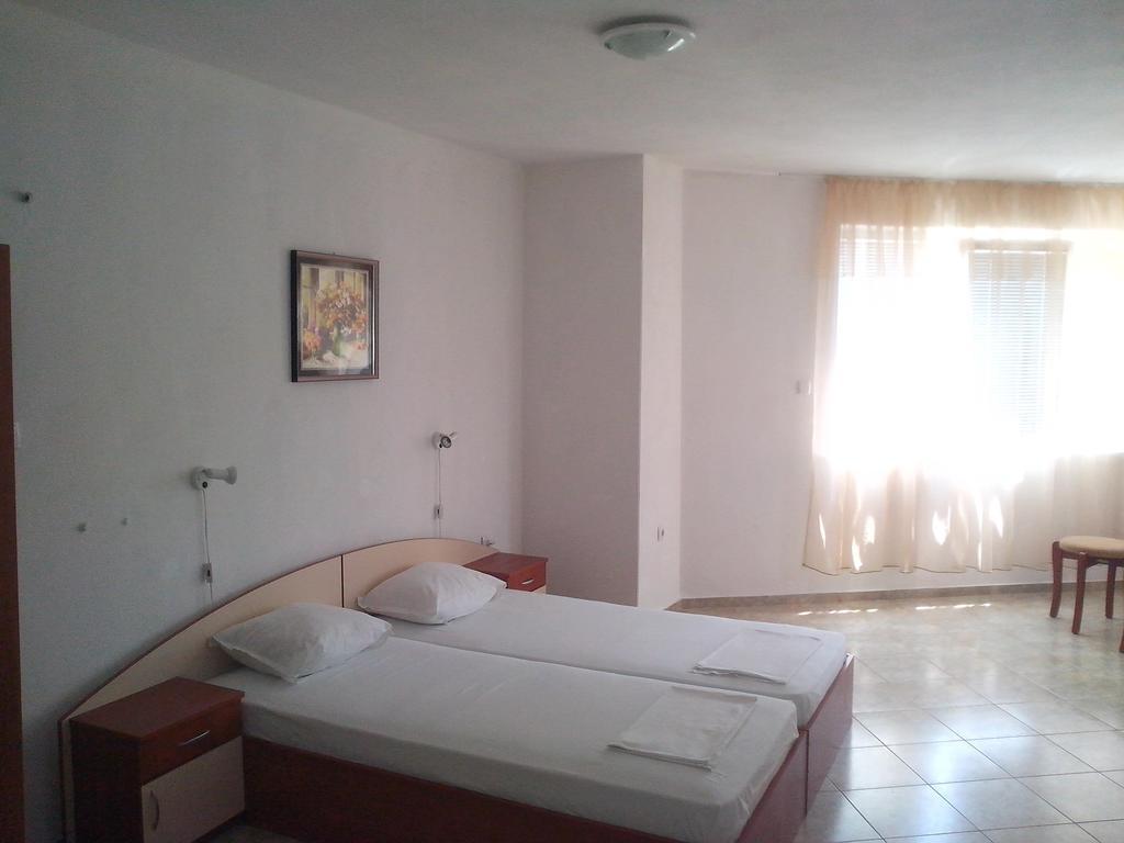 Guest House Krasi Chernomorets Ruang foto