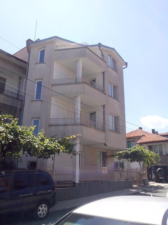Guest House Krasi Chernomorets Bagian luar foto