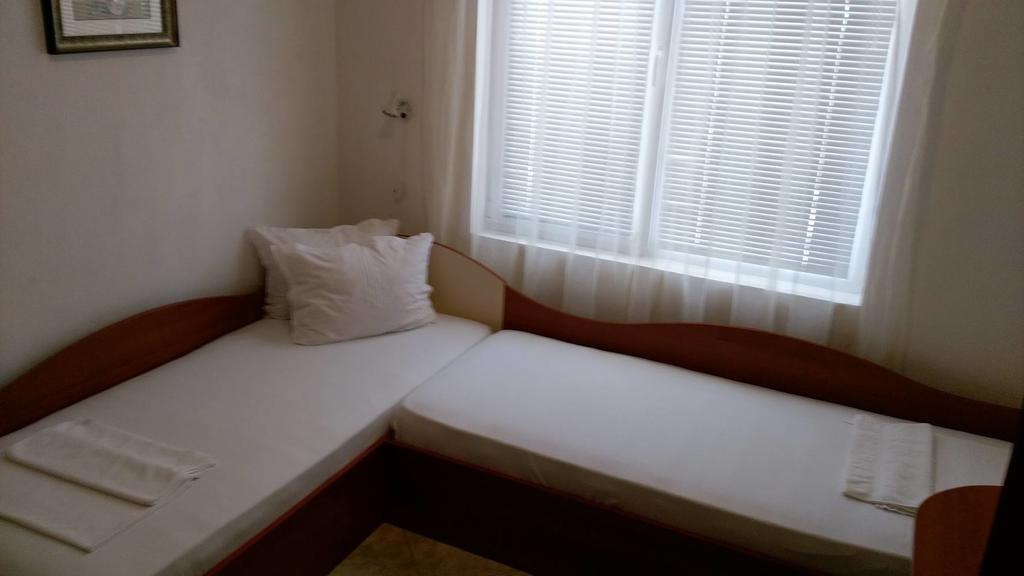 Guest House Krasi Chernomorets Bagian luar foto