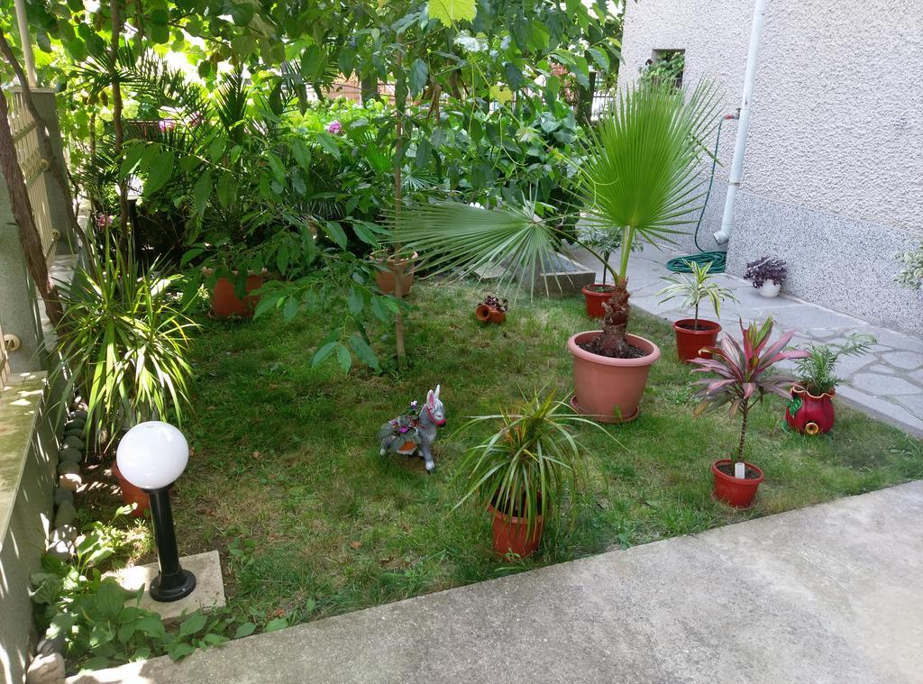 Guest House Krasi Chernomorets Bagian luar foto