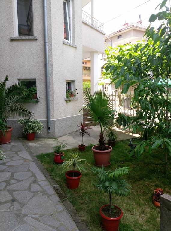 Guest House Krasi Chernomorets Bagian luar foto