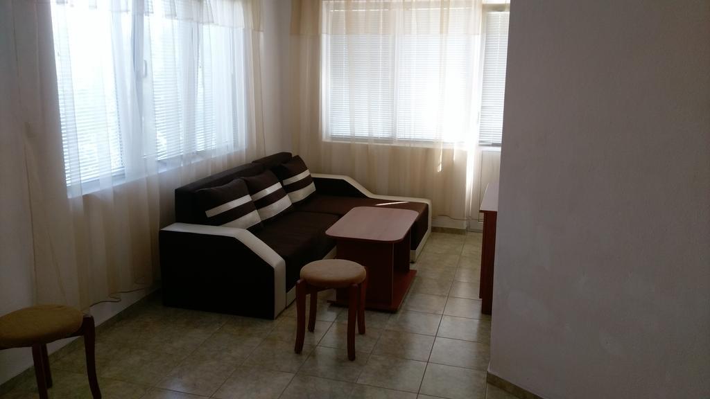 Guest House Krasi Chernomorets Bagian luar foto